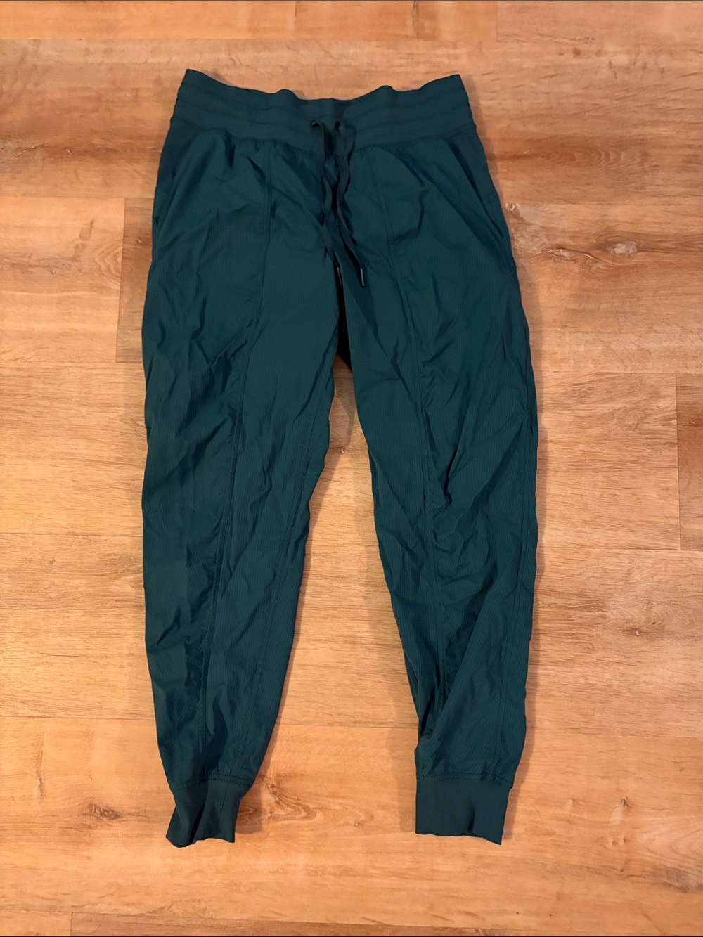 Lululemon dance studio joggers 8 great condition teal